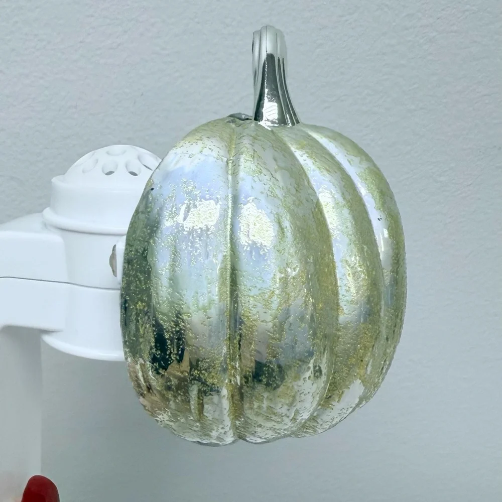 3 for $15 SALE Bath Body Works Pumpkin Wallflower Fragrance Diffuser Plug-In - Picture 2 of 4